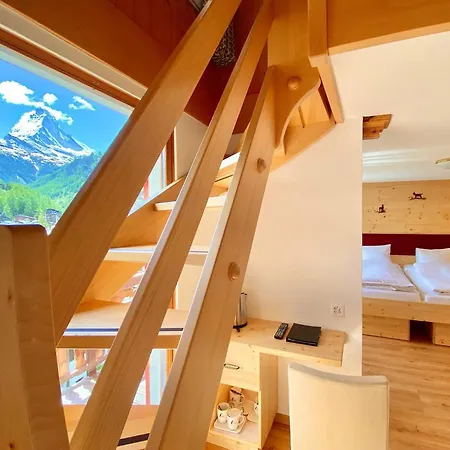 카프리콘 호텔 체르마트