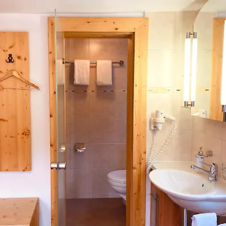 카프리콘 3* 체르마트